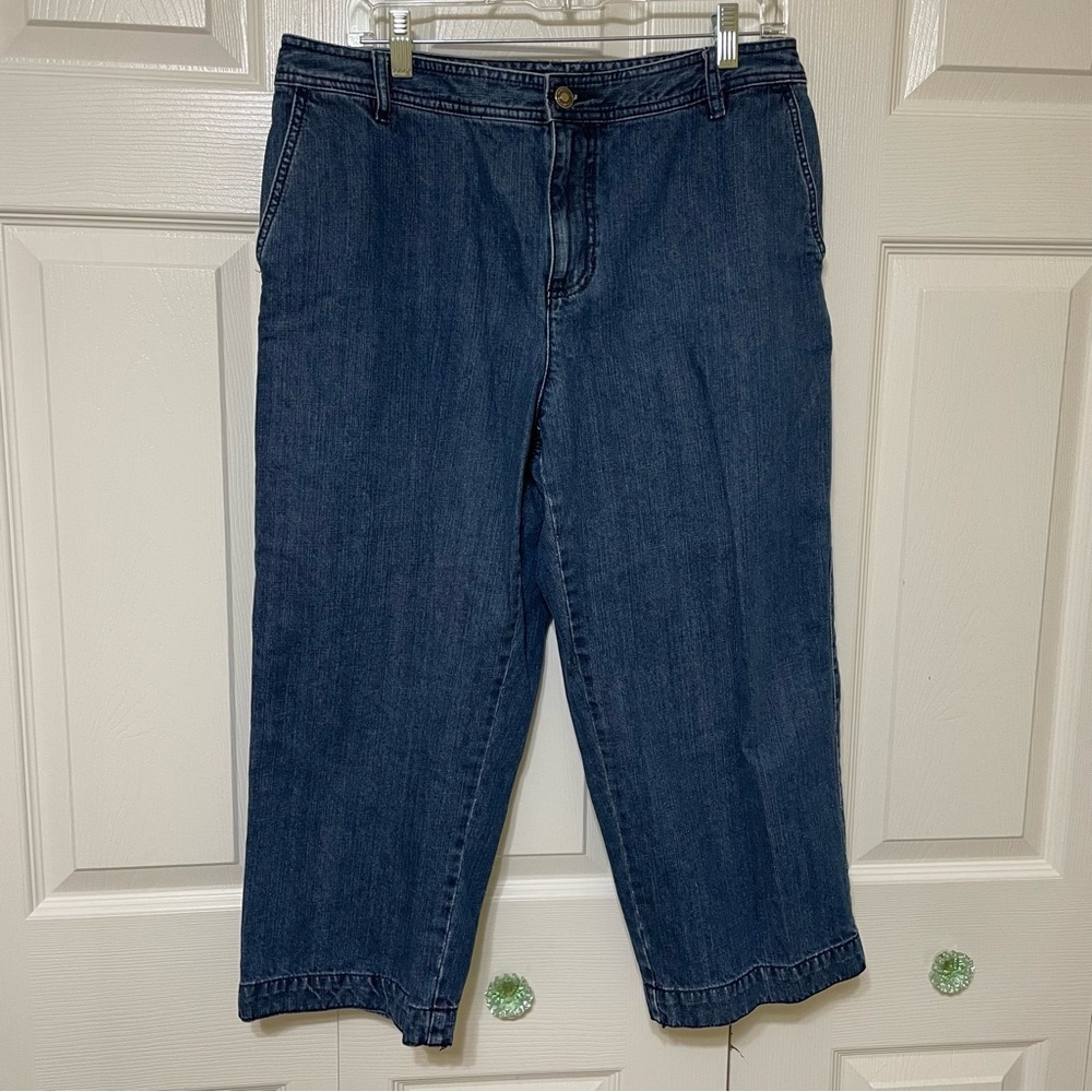 Liz Claiborne Capri Jeans size 14